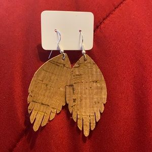 Small leaf cork earrings